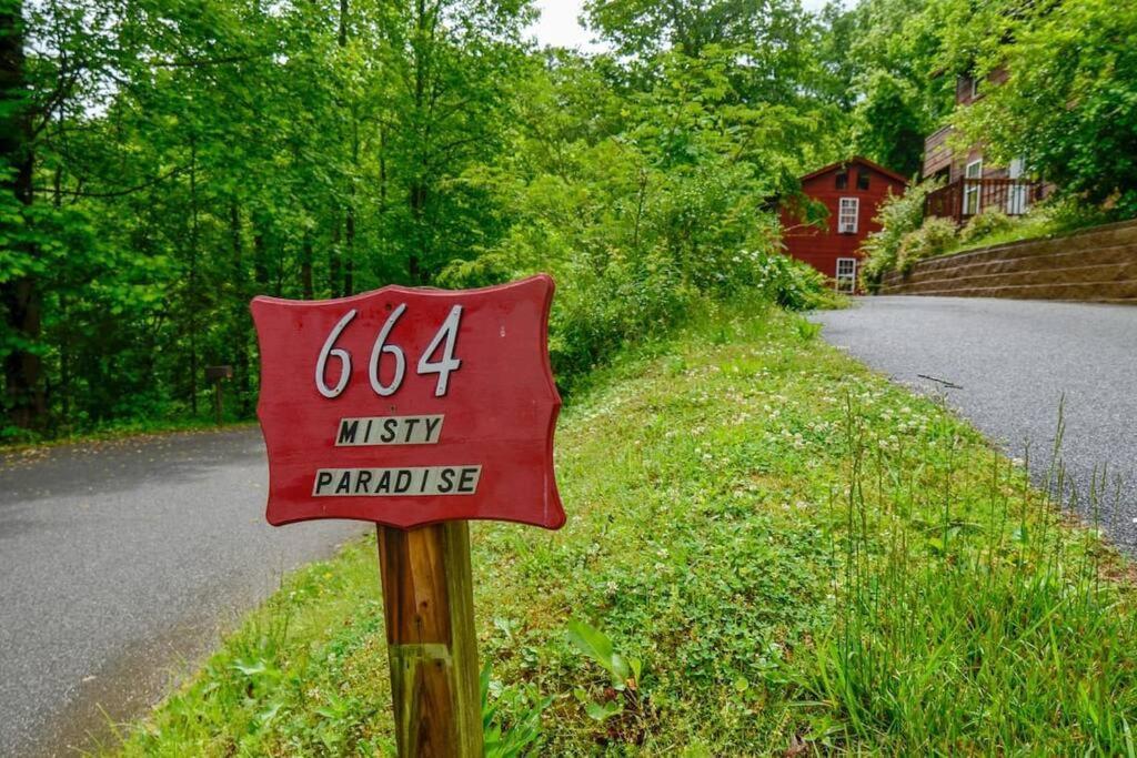 Cozy Cabin W/Hot Tub & Wifi In Gatlinburg Villa Esterno foto
